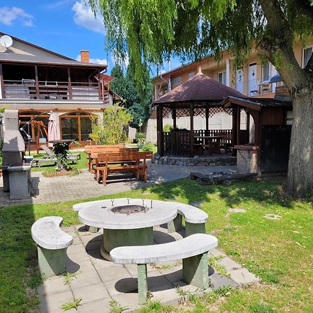 Penzión Korzo Štúrovo Exterior foto