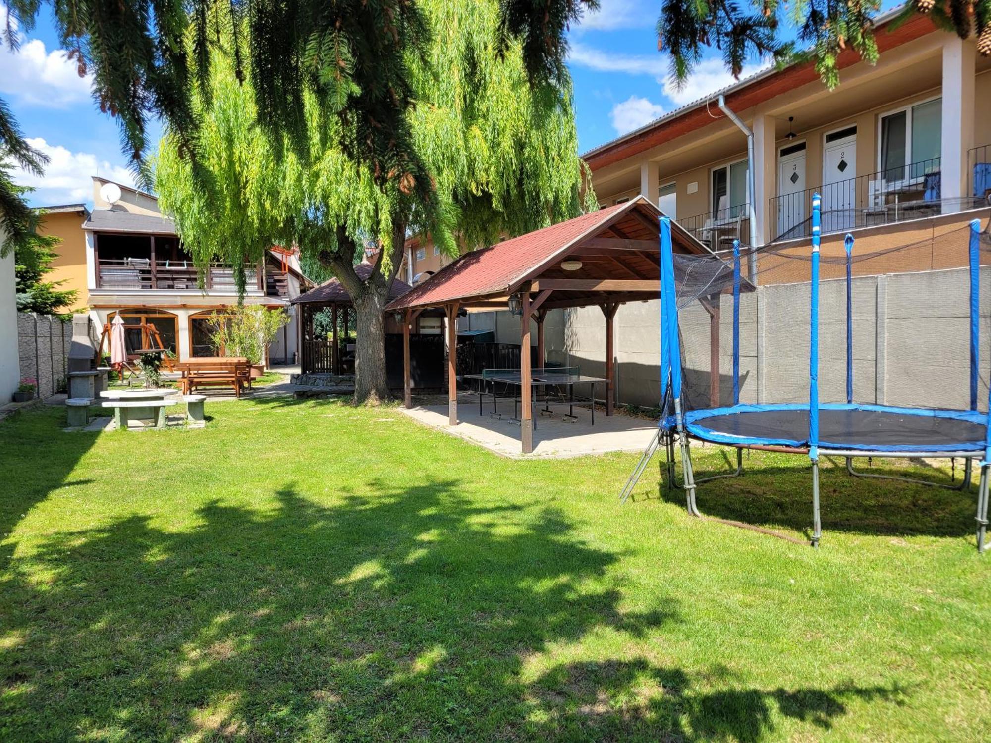 Penzión Korzo Štúrovo Exterior foto